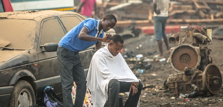 08_Maenner_Friseur_Schrott.jpg